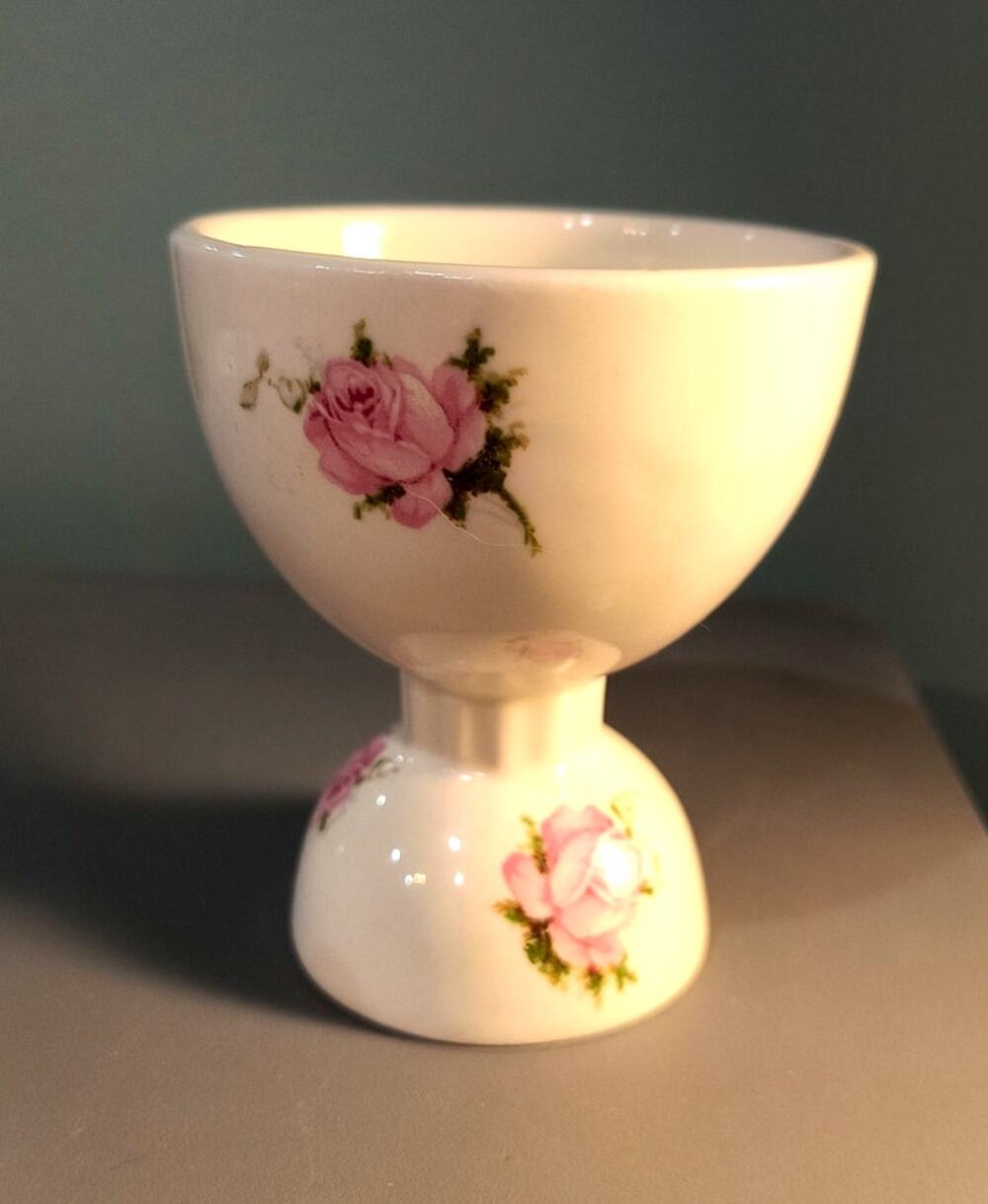 748. Glossy White Ceramic Double Sided Reversable Egg Cup White Pink Roses